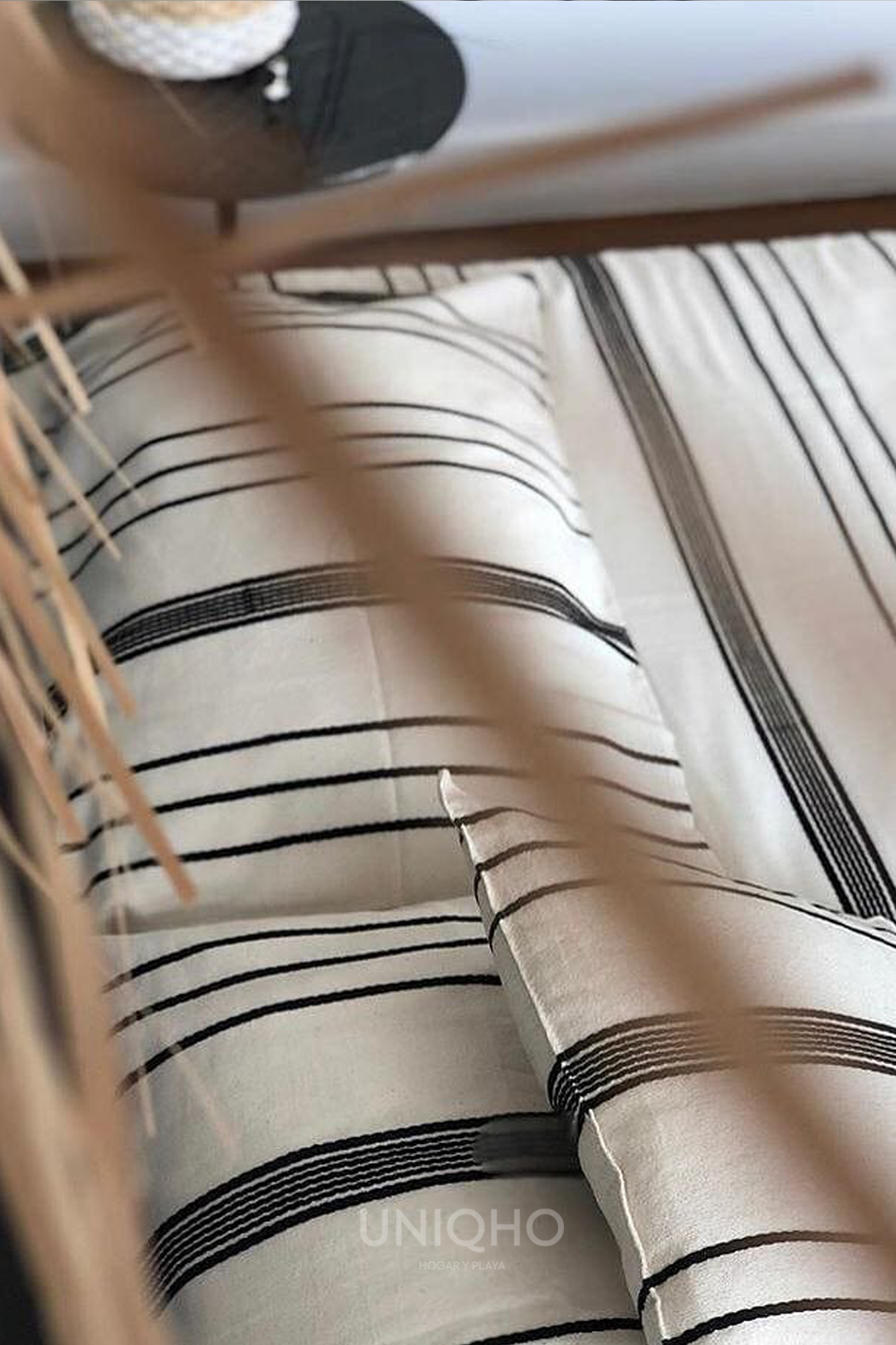 Bedspread, Pillowcase, Stripes, Black