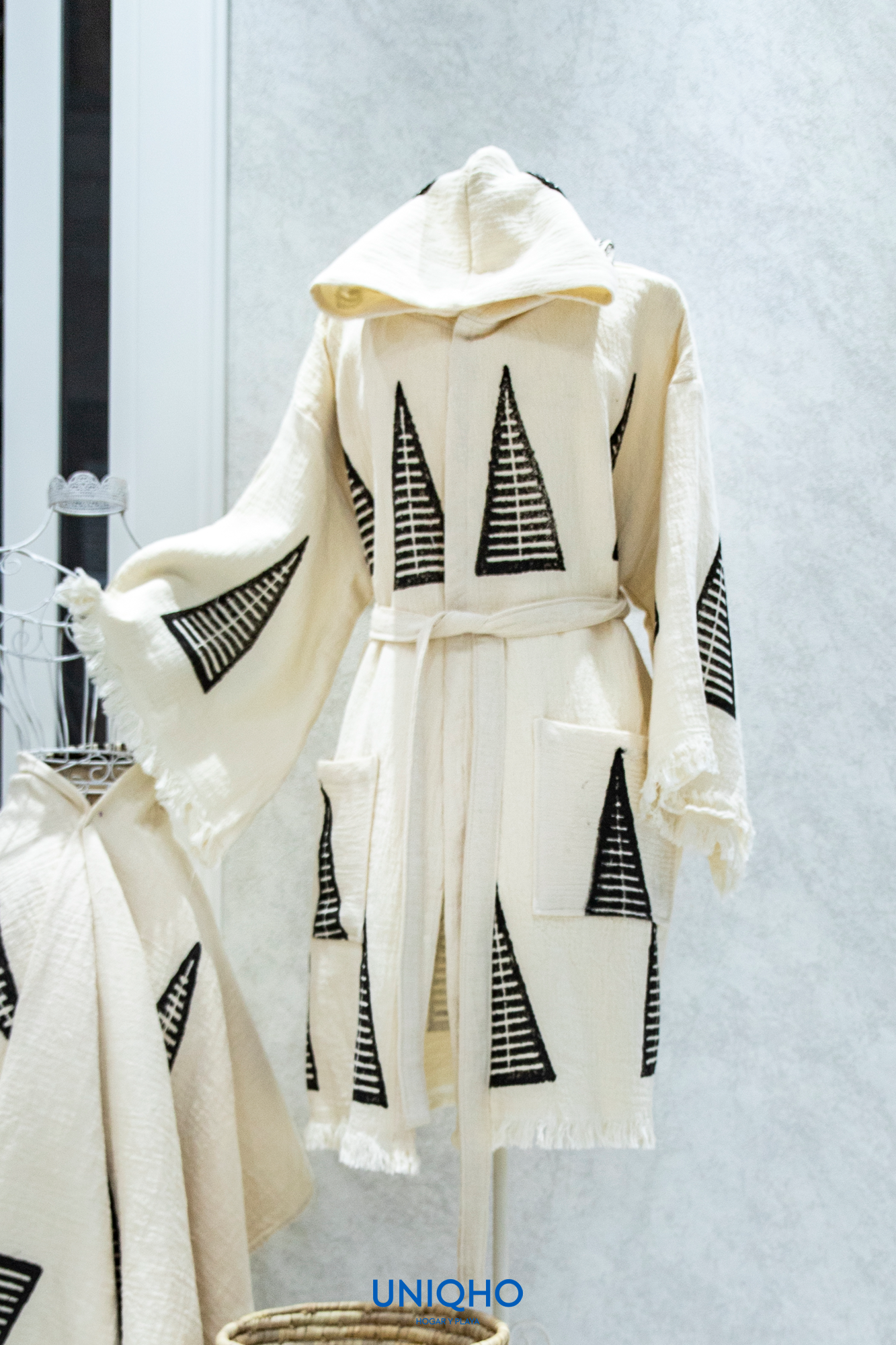 Kimono, Bathrobe, Woodblock Print, Pyramid